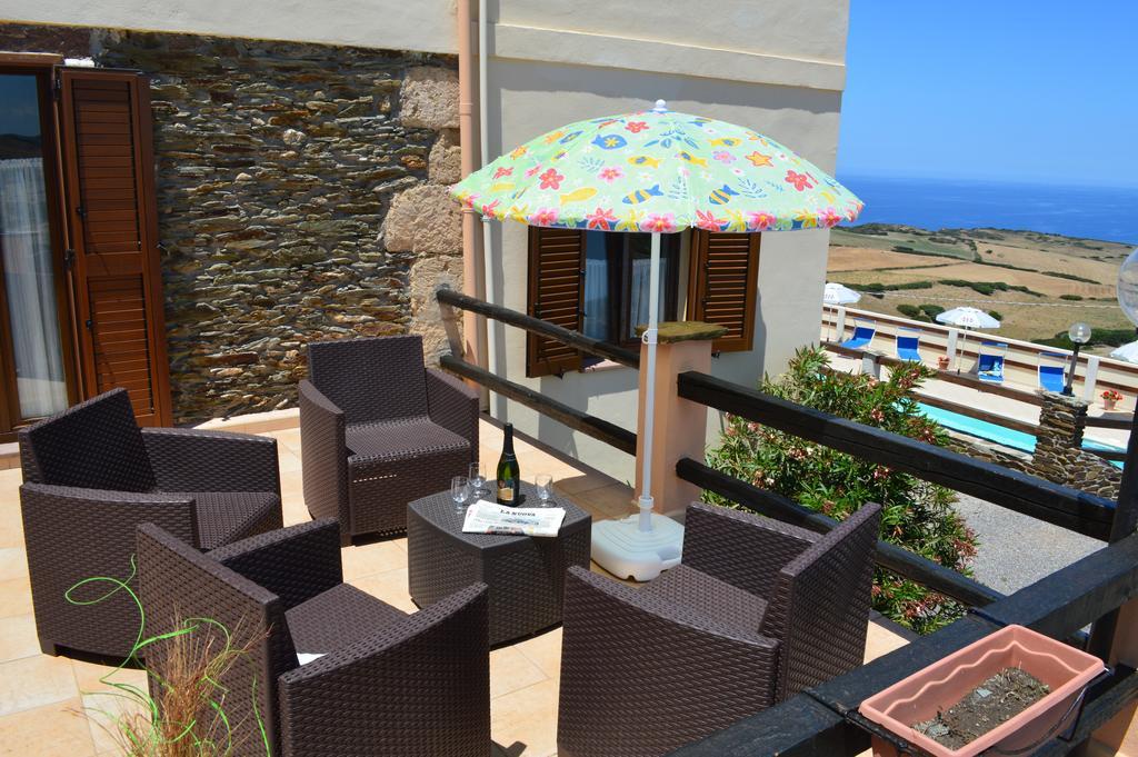 Agriturismo Finagliosu Palmadula Eksteriør billede