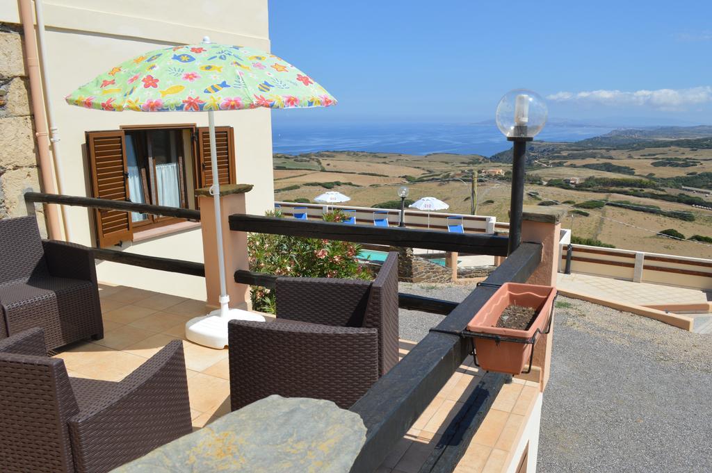 Agriturismo Finagliosu Palmadula Eksteriør billede