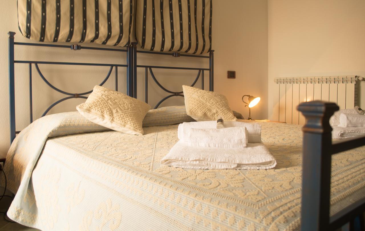 Agriturismo Finagliosu Palmadula Eksteriør billede